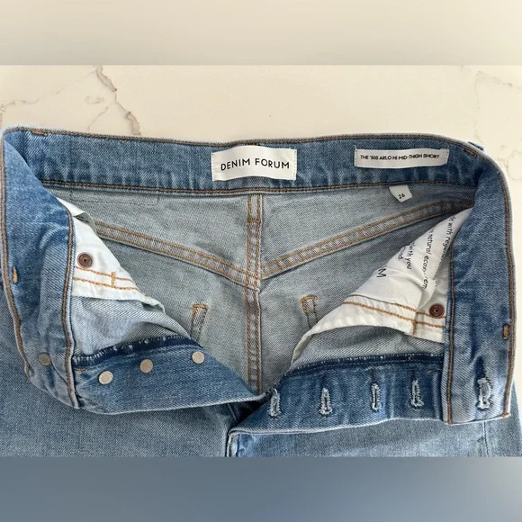 Aritzia Denim Forum 50s Arlo Mid-thigh Denim Shorts - Picture 3 of 9
